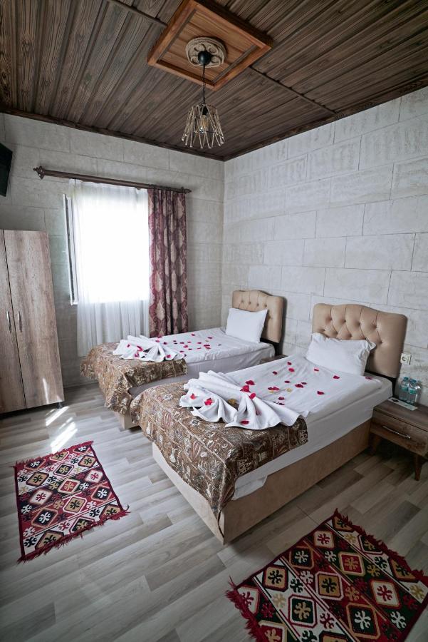 Epoch Stone House 2*