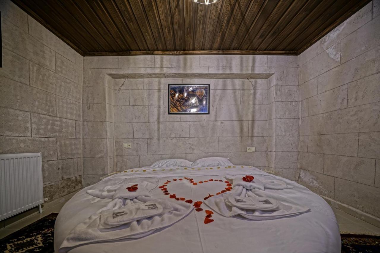 Epoch Stone House 2*
